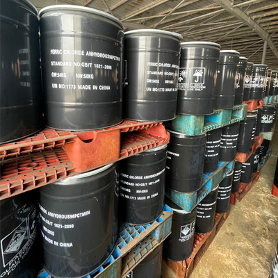 Donkergroene Crystal Ferric Chloride Anhydrous For-Waterbehandeling